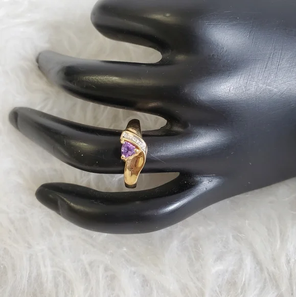 10K Gold Trillion Cut Amethyst Ring - Picture 4 of 10